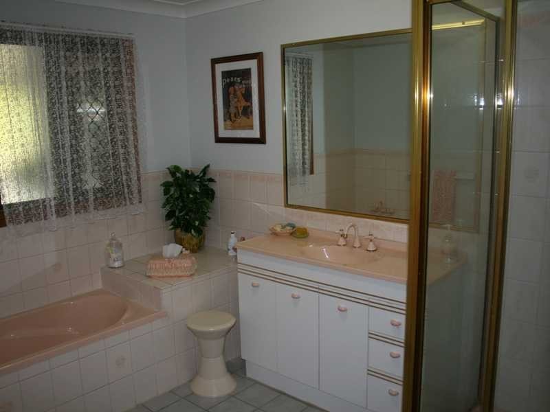 14 Lewis Drive, Chuwar QLD 4306