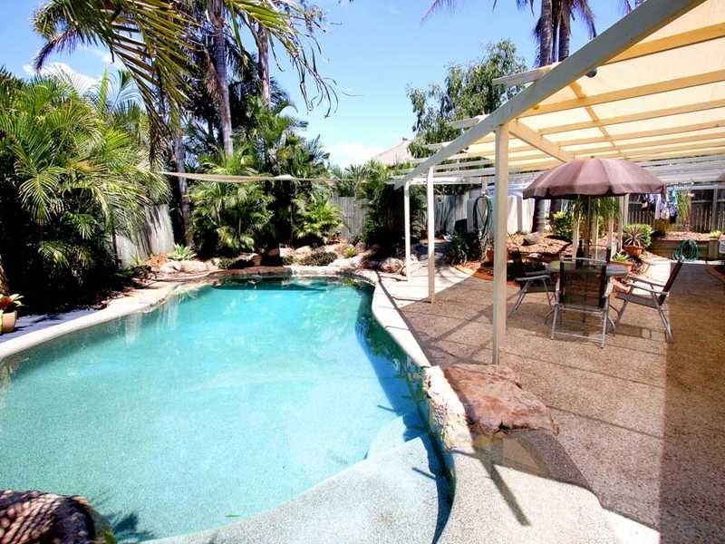 8 Oregon Close, Yamanto QLD 4305