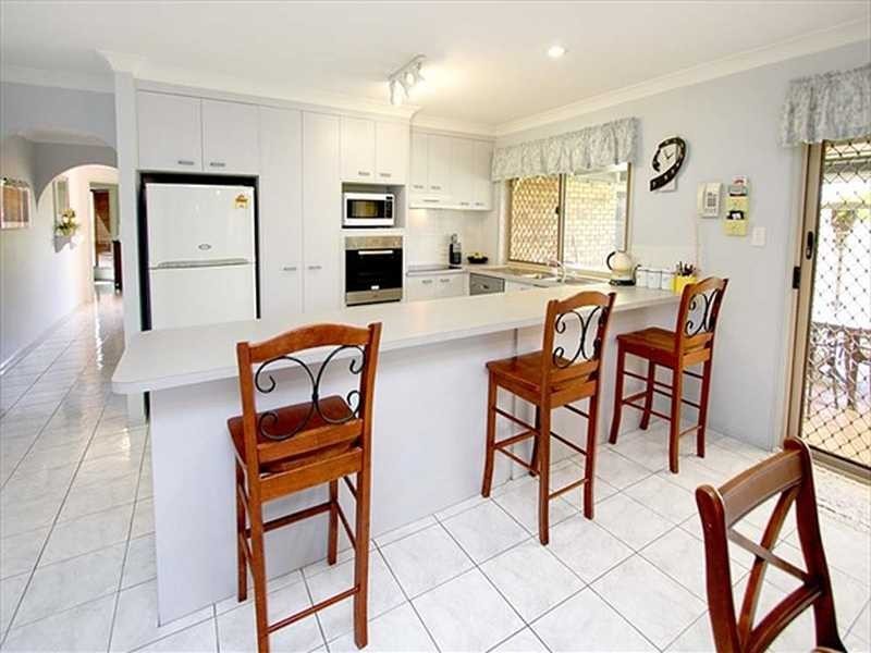 8 Oregon Close, Yamanto QLD 4305