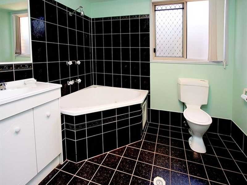 8 Oregon Close, Yamanto QLD 4305