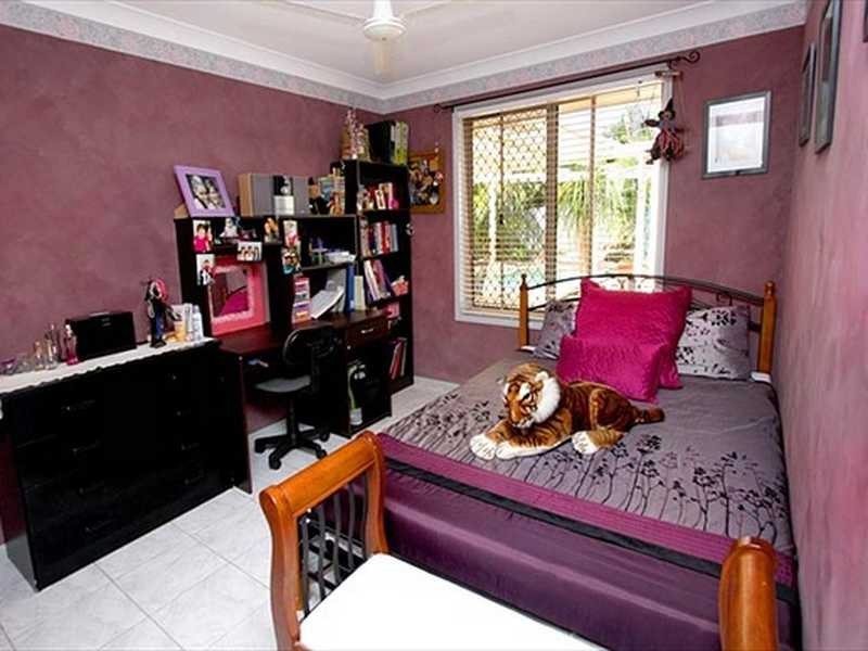 8 Oregon Close, Yamanto QLD 4305