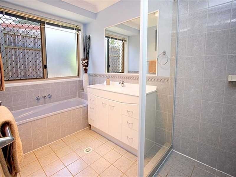 8 Oregon Close, Yamanto QLD 4305