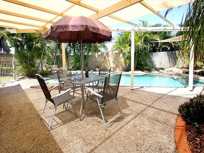 8 Oregon Close, Yamanto QLD 4305