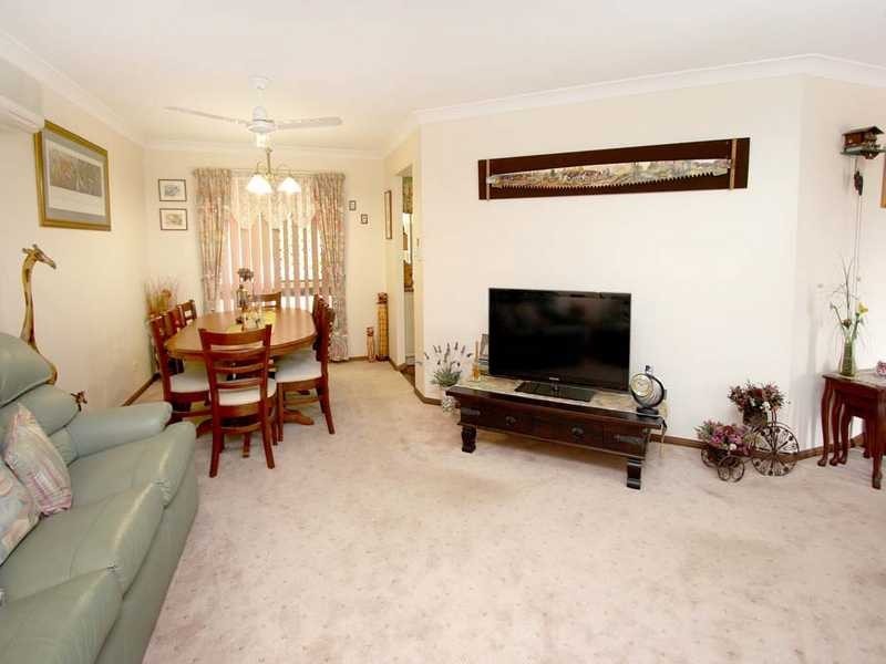 9 Oriole Close, Flinders View QLD 4305