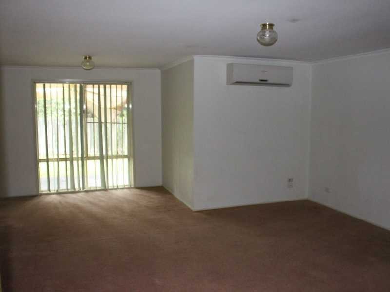 19 Quando Close, Yamanto QLD 4305