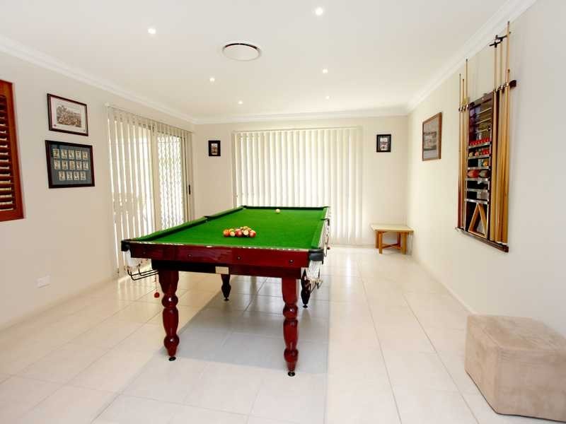 1 Appaloosa Place, Pine Mountain QLD 4306