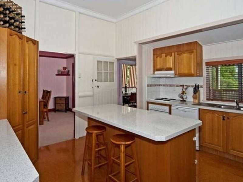 18 Barrett Street, East Ipswich QLD 4305