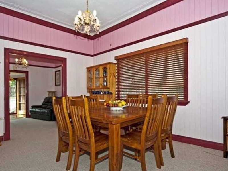 18 Barrett Street, East Ipswich QLD 4305