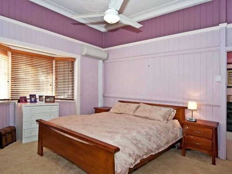 18 Barrett Street, East Ipswich QLD 4305