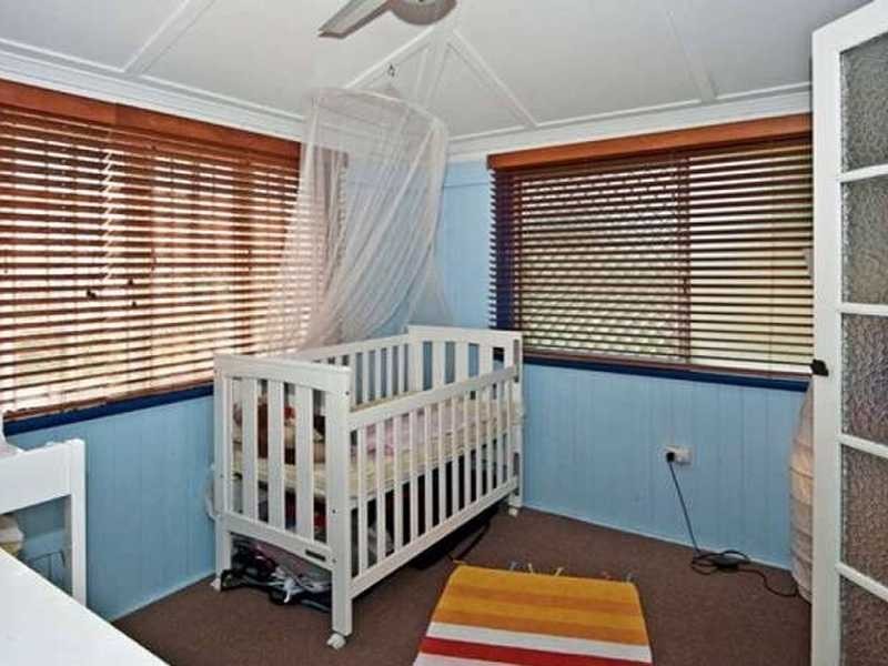 18 Barrett Street, East Ipswich QLD 4305