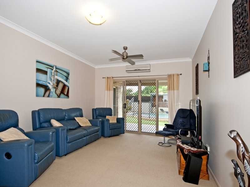 12 McQueen Court, Flinders View QLD 4305