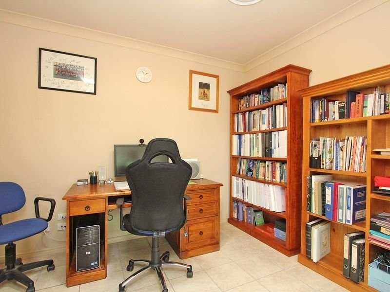 27 Kensington Drive, Flinders View QLD 4305
