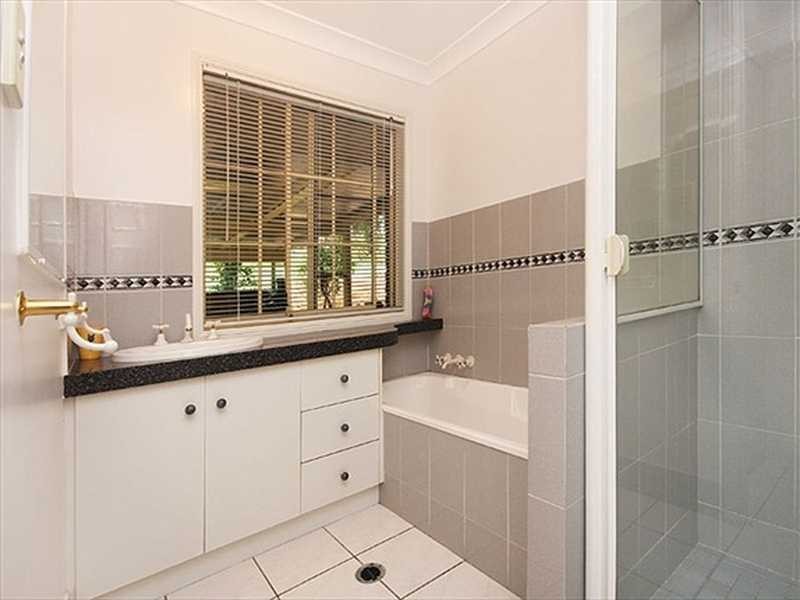 233 Lansdowne Way, Chuwar QLD 4306