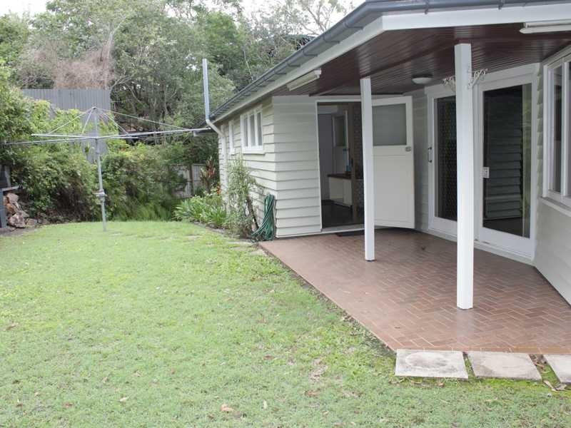 7 Walker Street, Ipswich QLD 4305