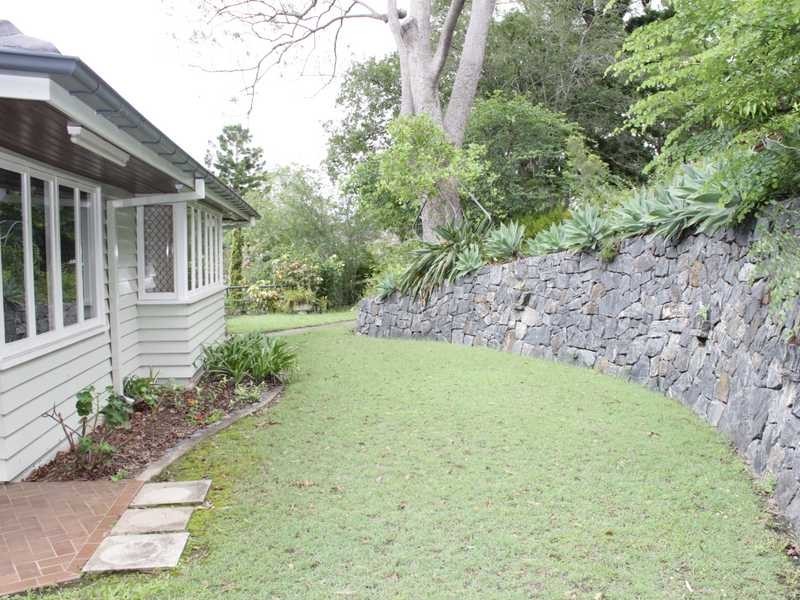 7 Walker Street, Ipswich QLD 4305