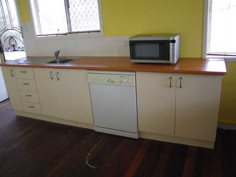 Raceview QLD 4305