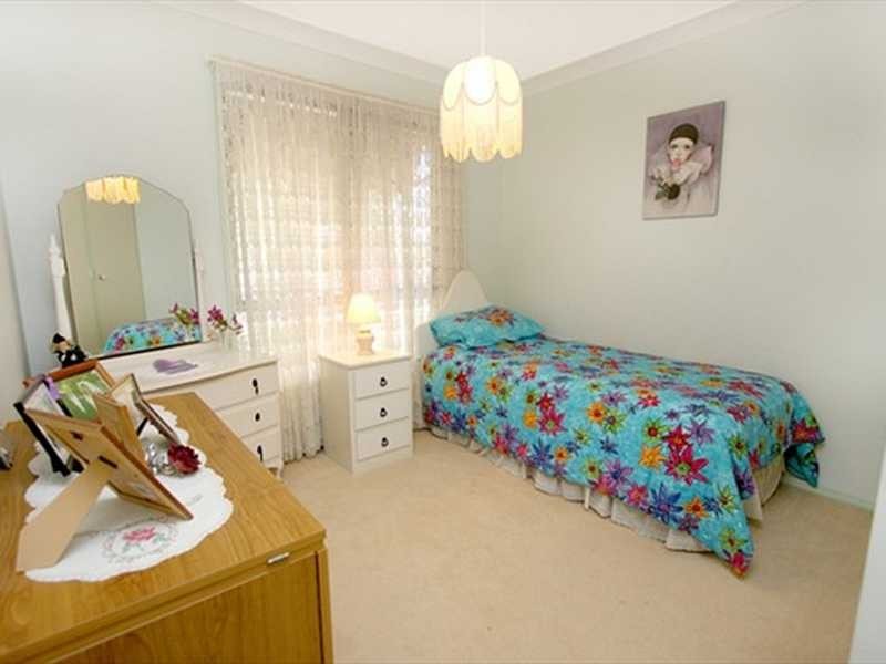 8 Sheppey Place, Yamanto QLD 4305