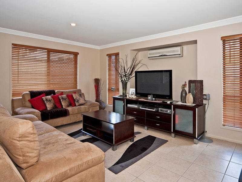 Flinders View QLD 4305