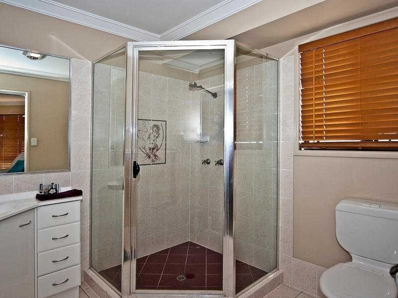 Flinders View QLD 4305