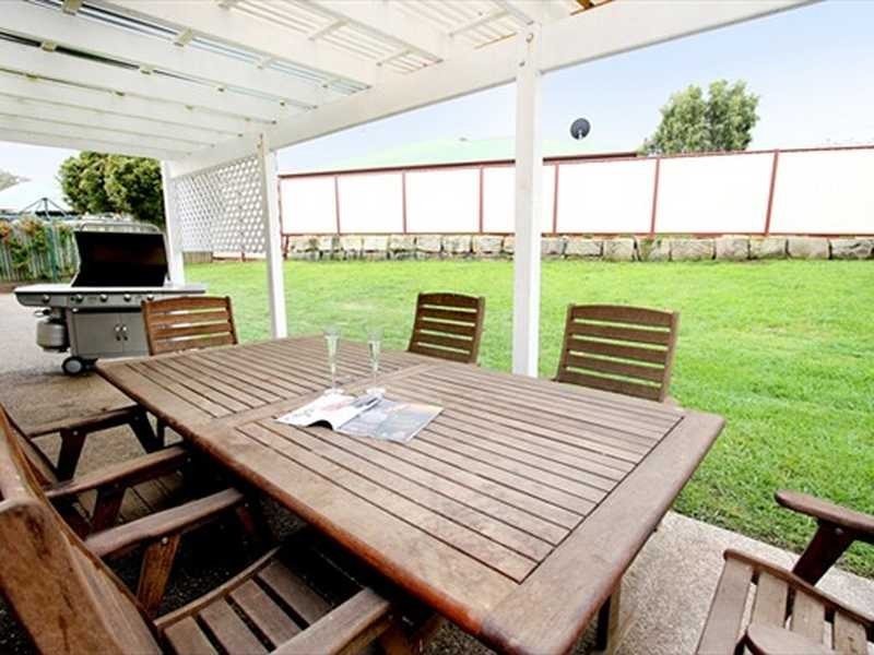 Flinders View QLD 4305