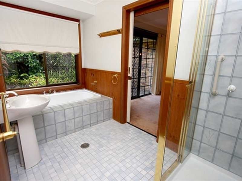 Yamanto QLD 4305
