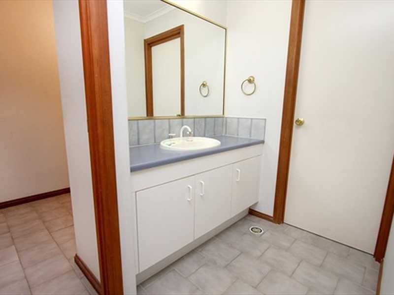 Yamanto QLD 4305