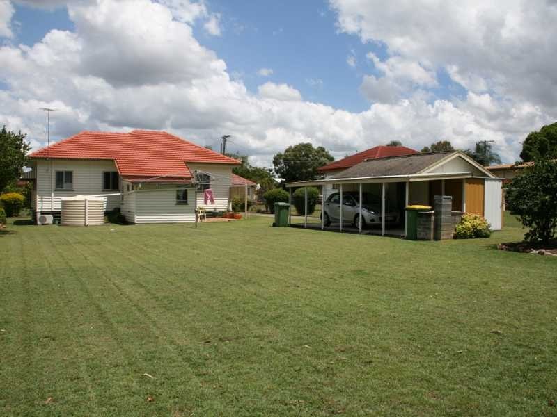 One Mile QLD 4305