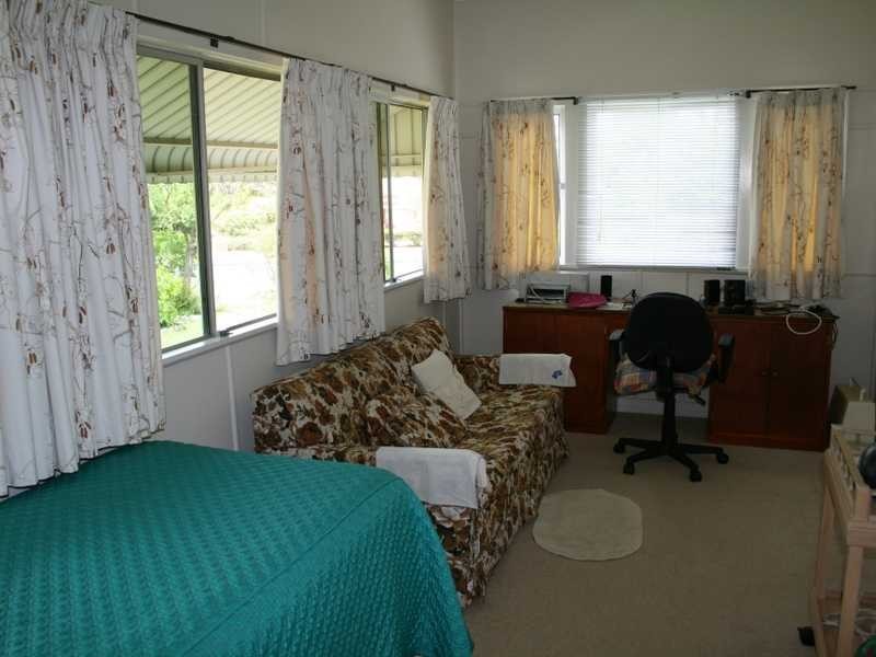 One Mile QLD 4305
