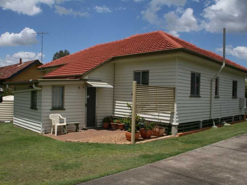 One Mile QLD 4305