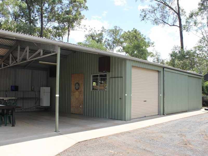 4 Lambton Place, Pine Mountain QLD 4306