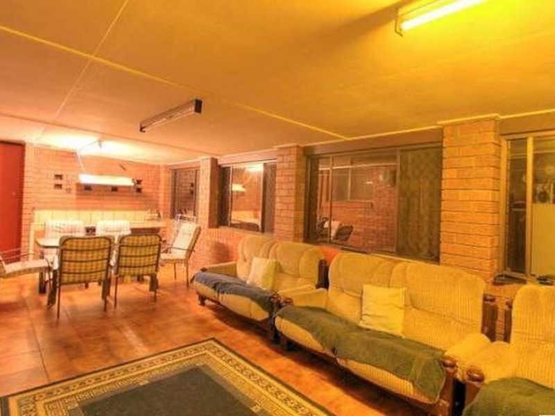 10 Barret Street, Flinders View QLD 4305