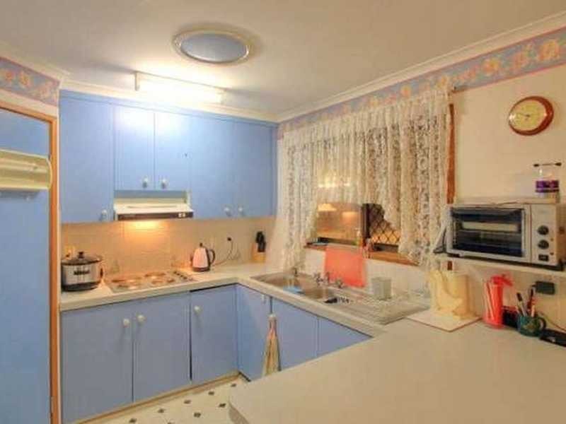 10 Barret Street, Flinders View QLD 4305