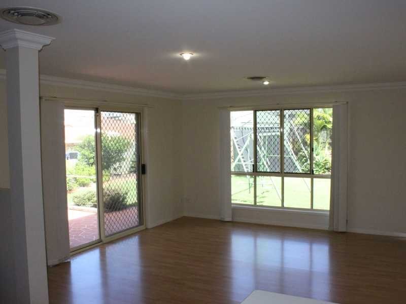 16 Cassinia Place, Flinders View QLD 4305