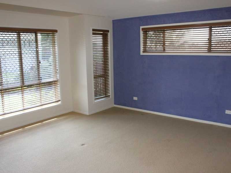 16 Cassinia Place, Flinders View QLD 4305