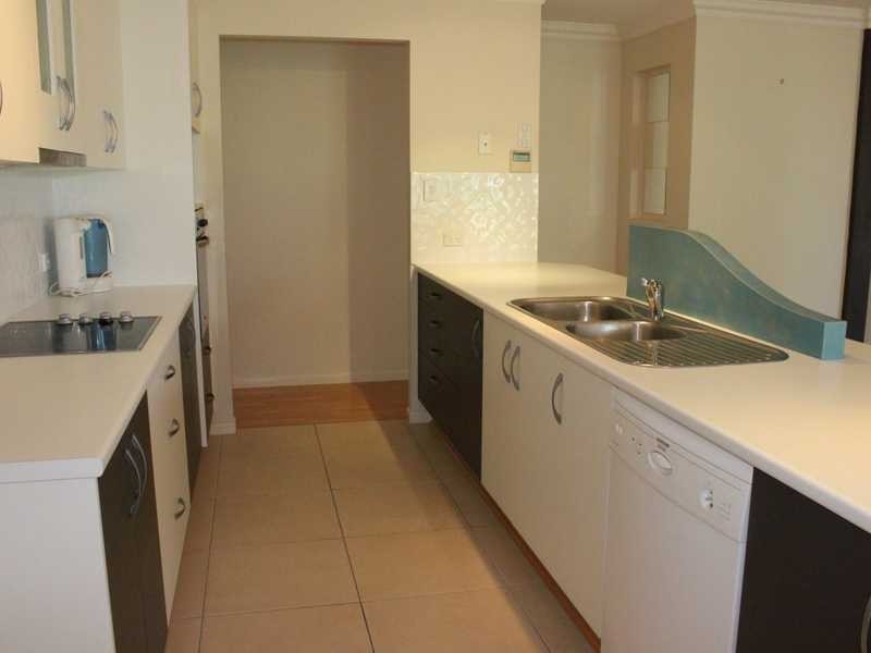 16 Cassinia Place, Flinders View QLD 4305
