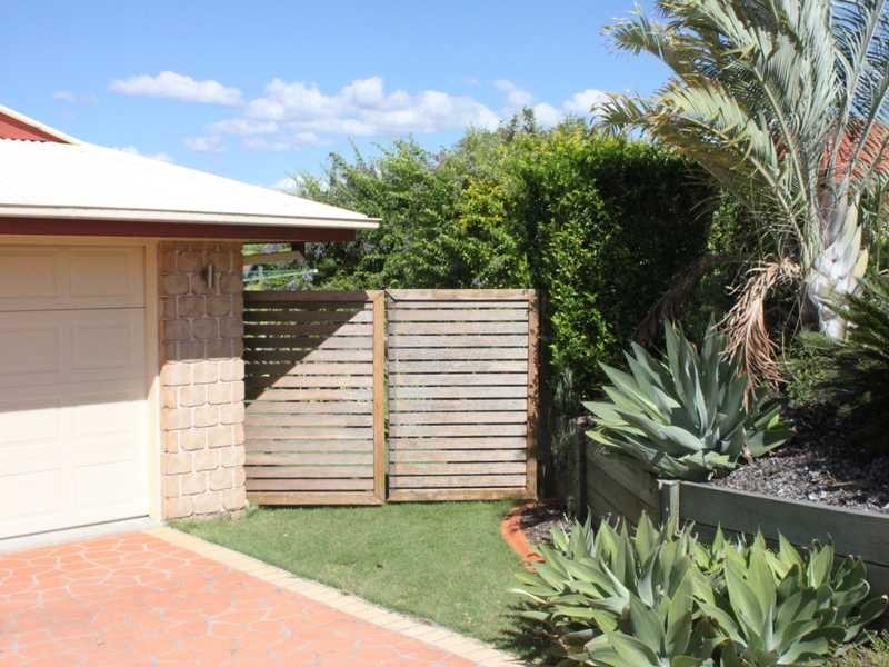 16 Cassinia Place, Flinders View QLD 4305