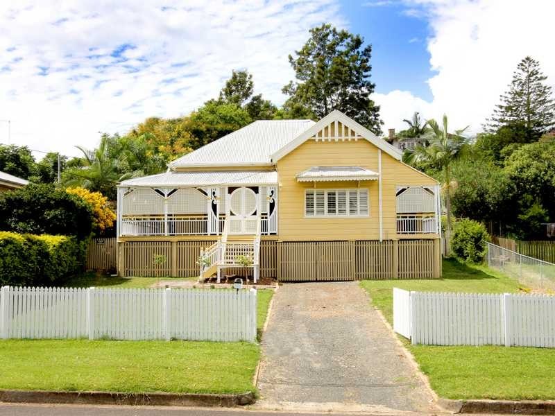 52 Chermside Road, Eastern Heights QLD 4305