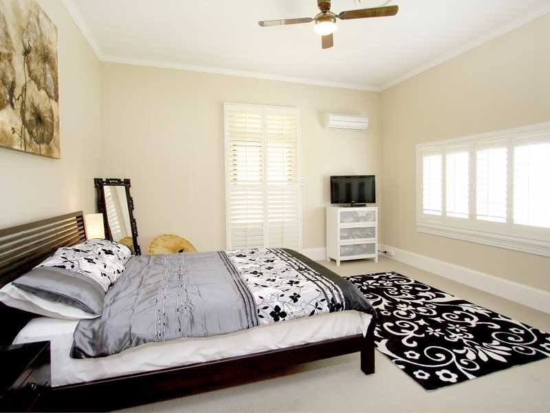 52 Chermside Road, Eastern Heights QLD 4305