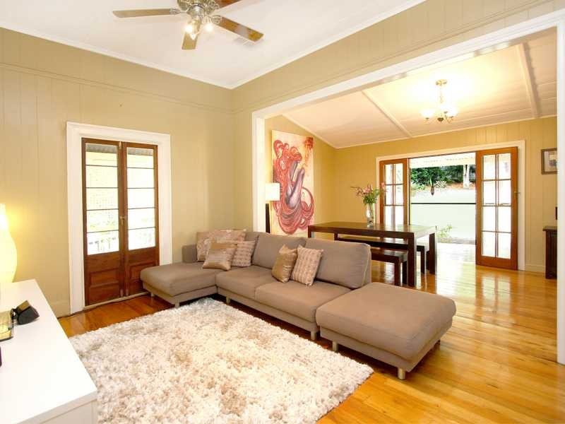 52 Chermside Road, Eastern Heights QLD 4305