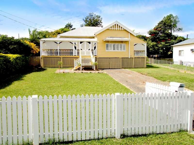 52 Chermside Road, Eastern Heights QLD 4305