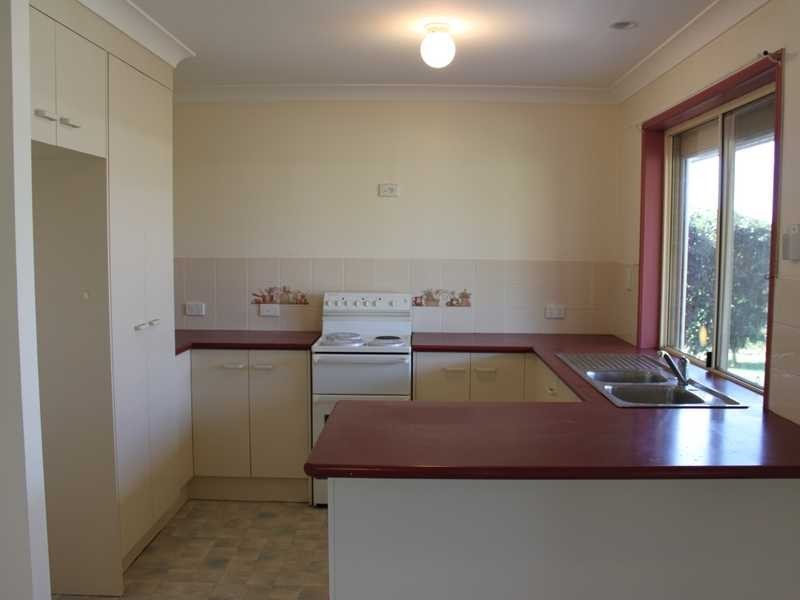 2 Protea Court, Yamanto QLD 4305