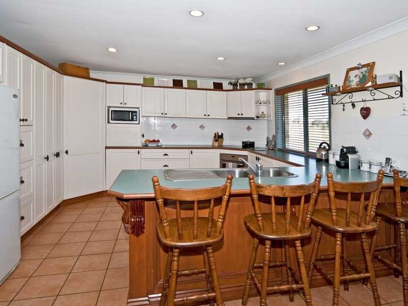 103 Mahons Road, Pine Mountain QLD 4306