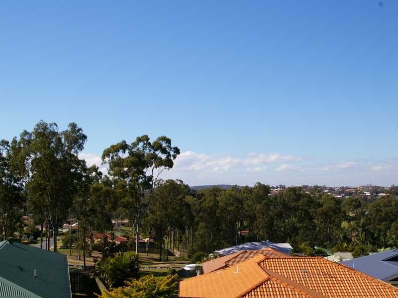 70 Sandalwood Drive, Yamanto QLD 4305