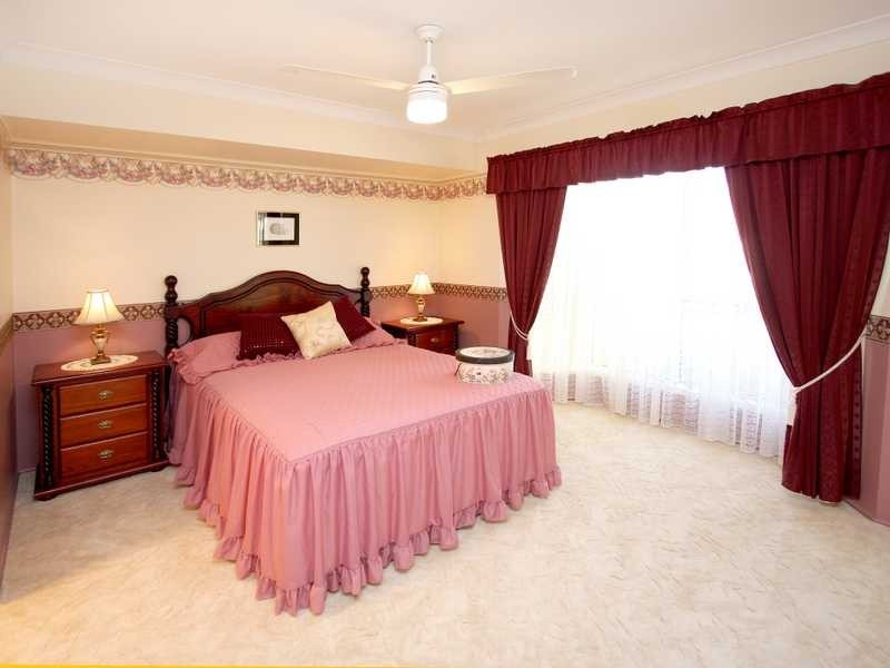 5 Sheppey Place, Yamanto QLD 4305