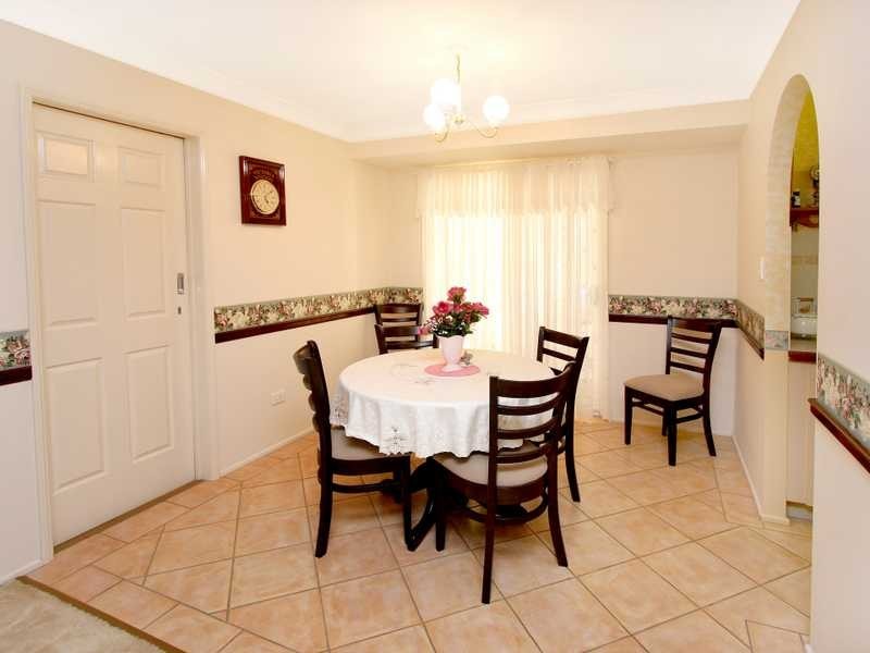 5 Sheppey Place, Yamanto QLD 4305