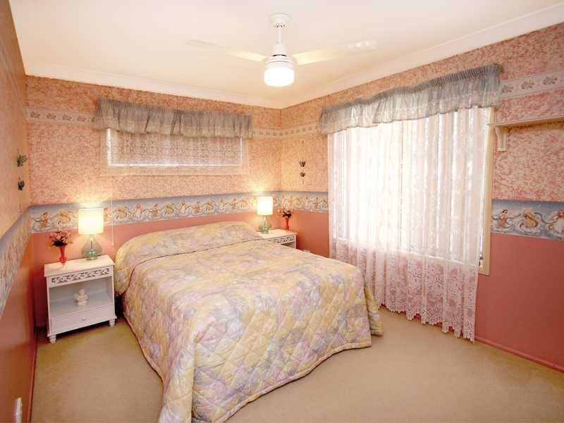 5 Sheppey Place, Yamanto QLD 4305