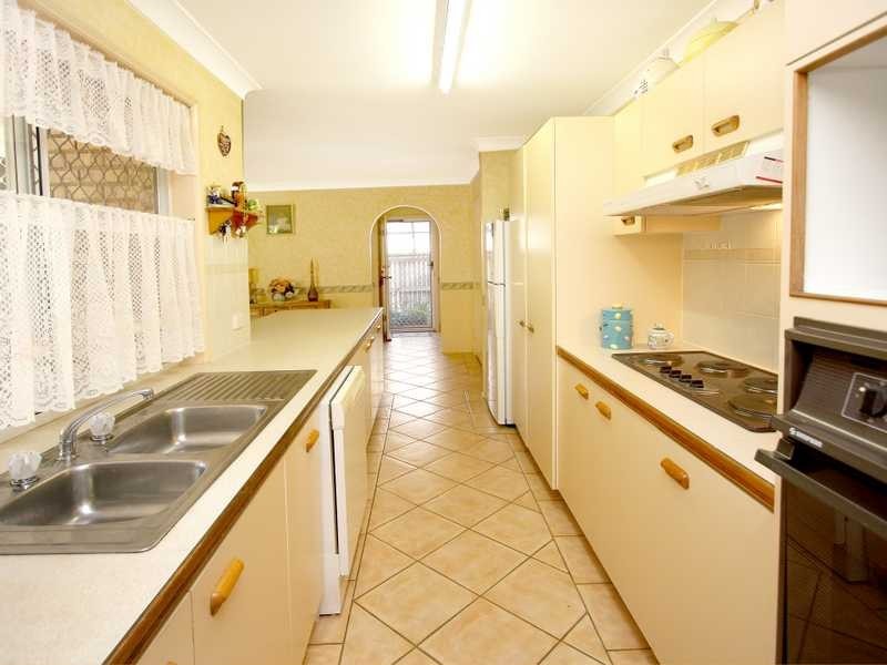 5 Sheppey Place, Yamanto QLD 4305