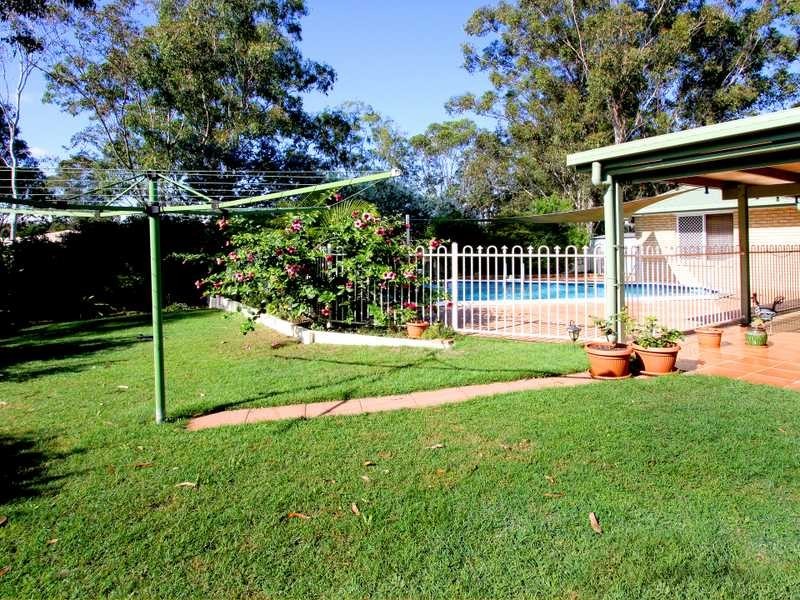 5 Sheppey Place, Yamanto QLD 4305