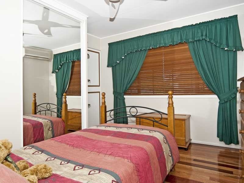 15 Olive Street, Raceview QLD 4305
