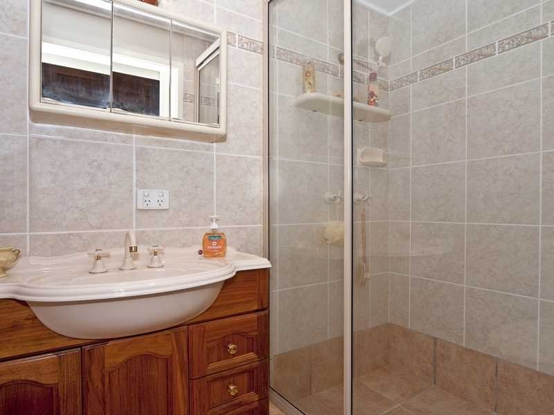 15 Olive Street, Raceview QLD 4305